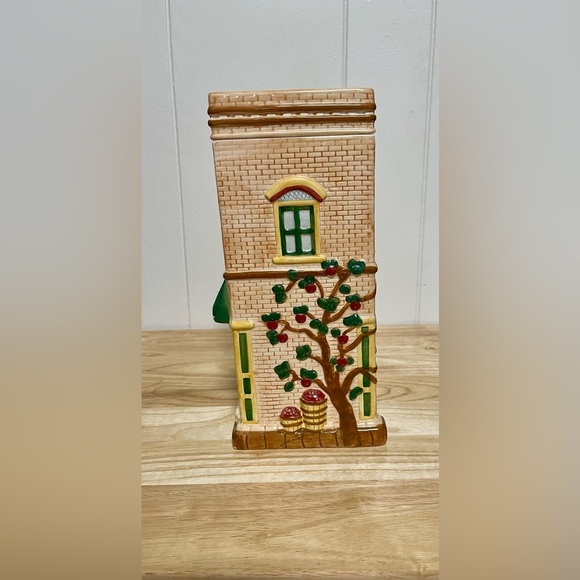 Hallmark Jan Karon Mitford Sweet Stuff Bakery Cookie Jar - Picture 5 of 9